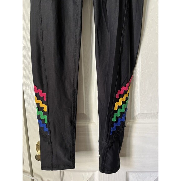 Terez Black Leggings With Ankle Squiggles Relaxed Fit Comfort Women Medium - Picture 3 of 7